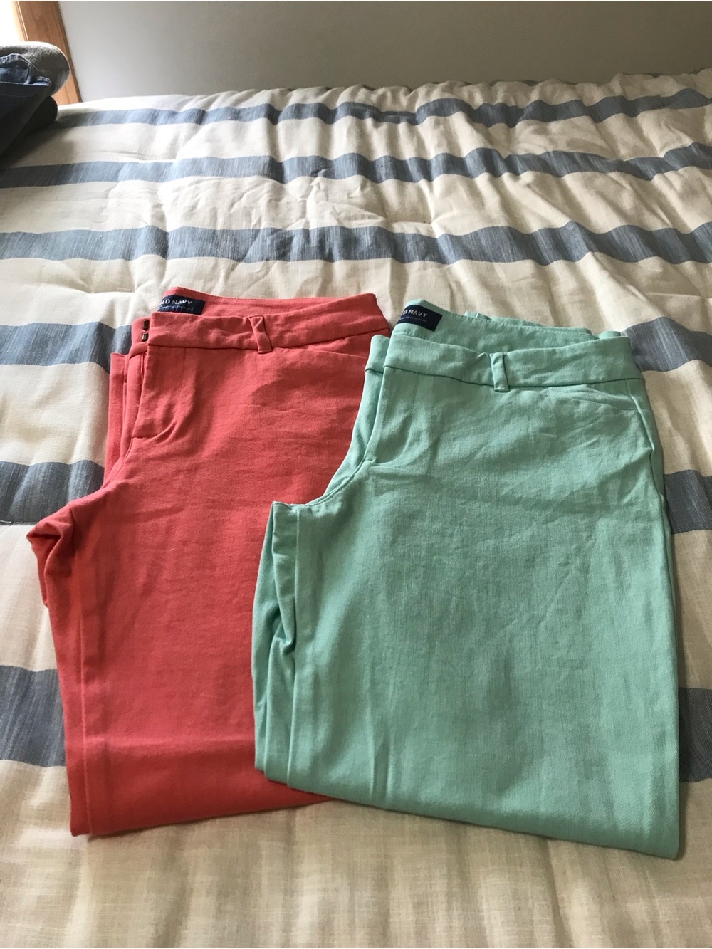Old Navy “Pixie” Mid Rise Pants